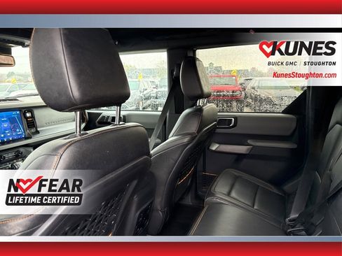 Used 2023 Ford Bronco Badlands image 35
