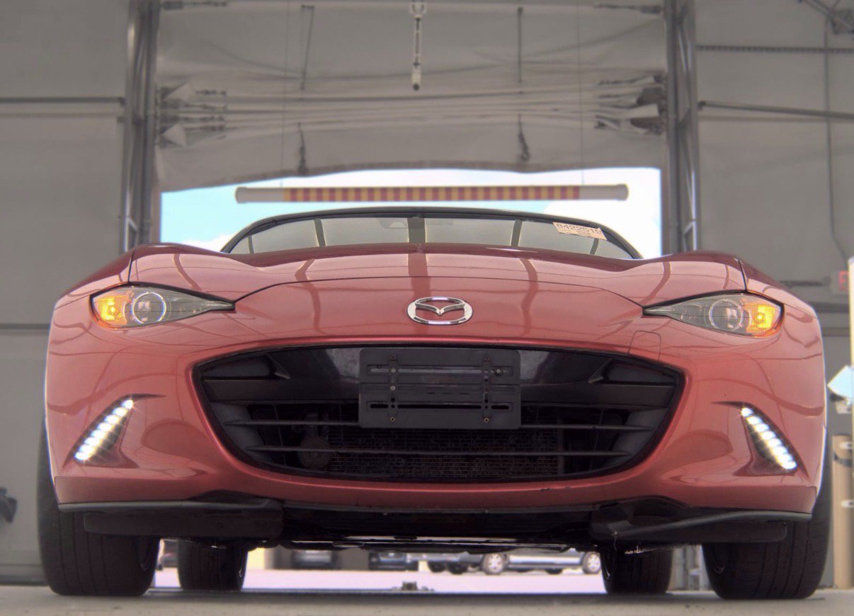 Used 2016 MAZDA MX-5 Miata Grand Touring RWD image 3