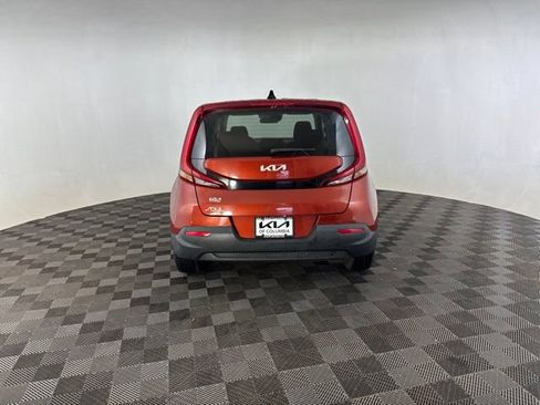 Used 2022 Kia Soul LX w/ Technology Package FWD image 8