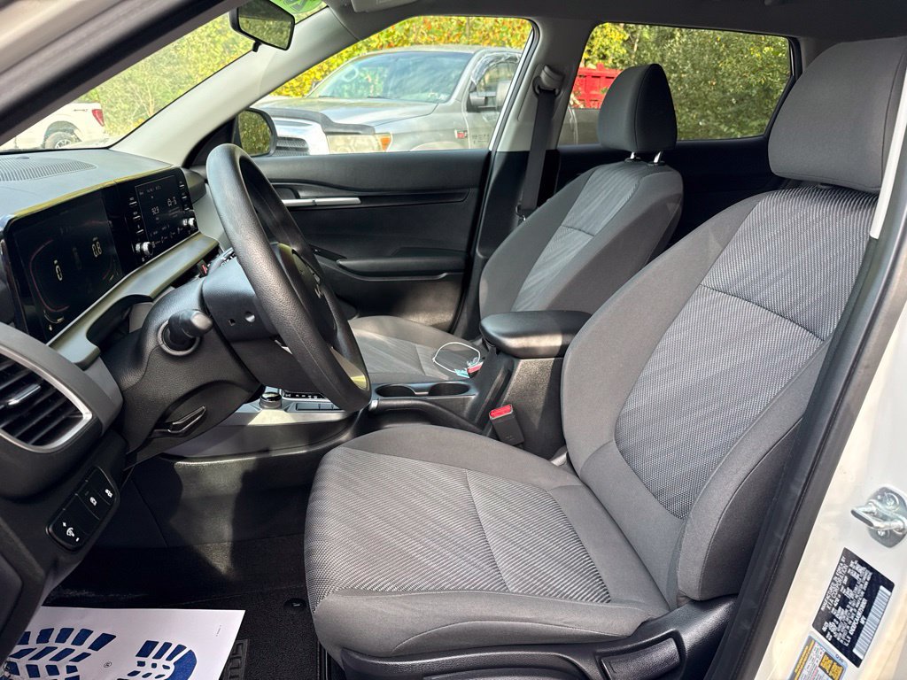 Used 2024 Kia Seltos LX AWD/4WD image 12