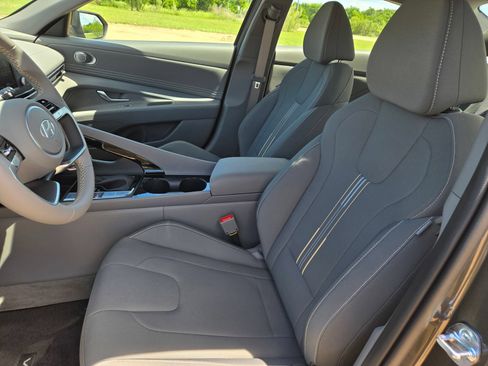New 2026 Hyundai Elantra SEL Sport Premium FWD image 16