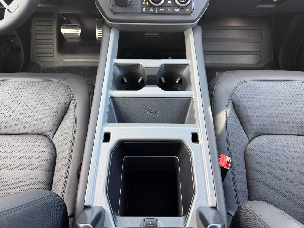 New 2026 Land Rover Defender 130 V8 AWD/4WD image 12