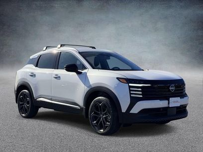 New 2026 Nissan Kicks SR w/ Cold Weather Package