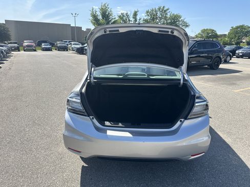 Used 2015 Honda Civic Hybrid Sedan image 10