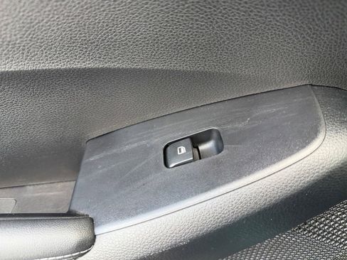 Used 2025 Kia Seltos S image 35