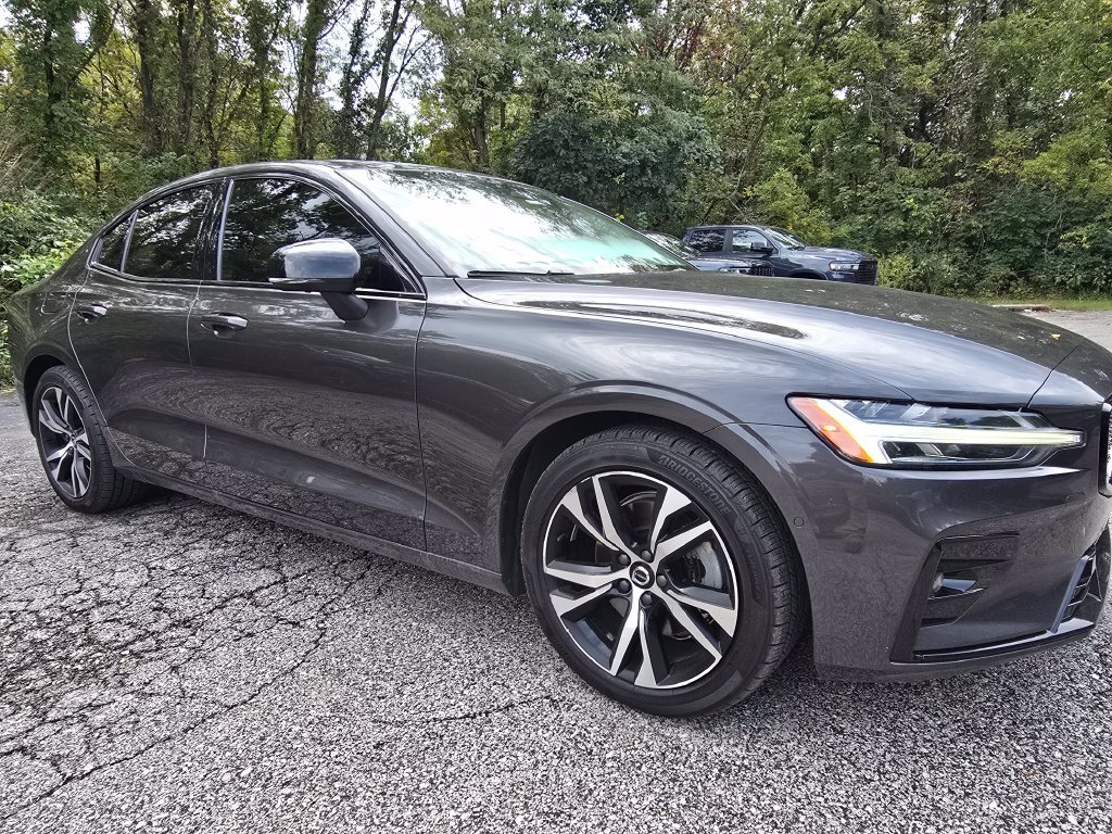 Used 2023 Volvo S60 B5 Plus FWD image 10