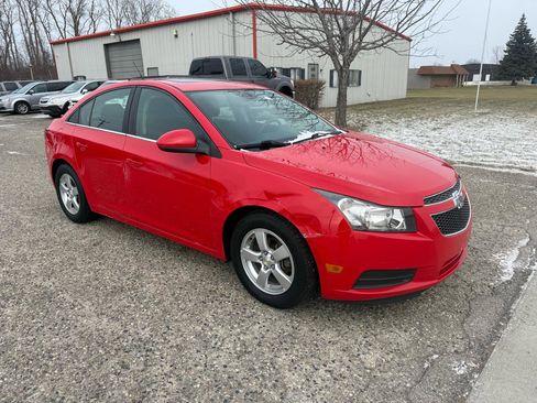 Used 2014 Chevrolet Cruze LT image 3