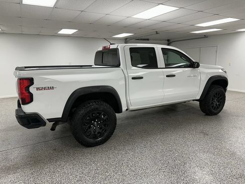 Used 2024 Chevrolet Colorado Trail Boss w/ Technology Package AWD/4WD image 8