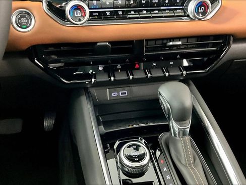 New 2026 GMC Canyon AT4 AWD/4WD image 7