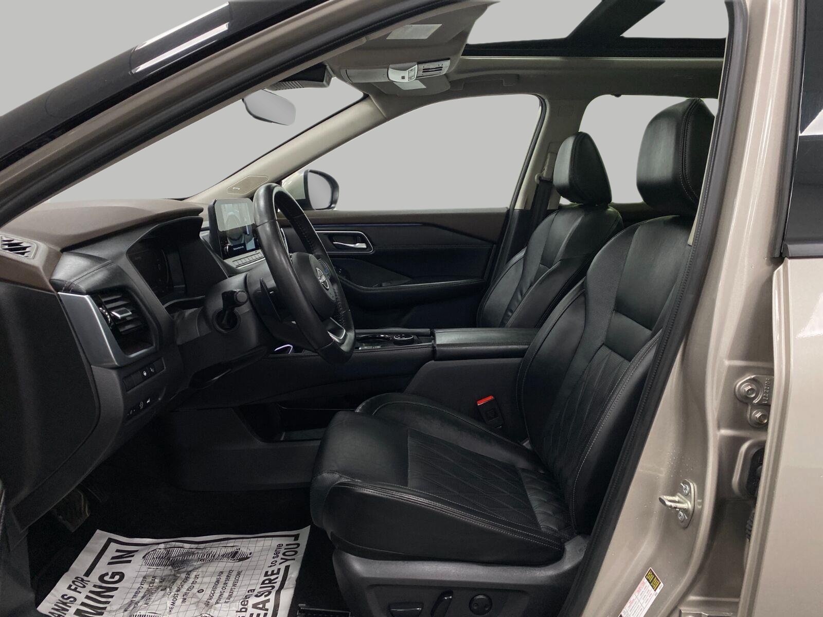 Certified 2023 Nissan Rogue Platinum w/ Platinum Premium Package AWD/4WD image 31