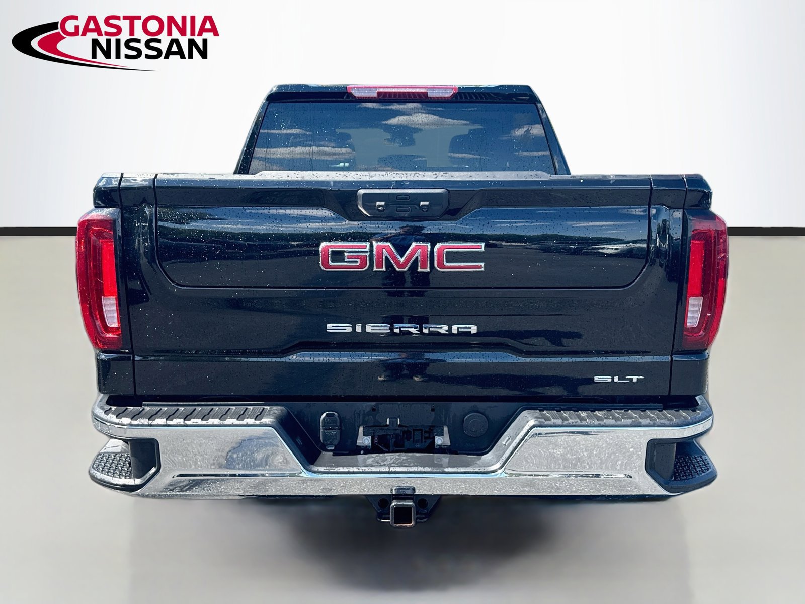Used 2025 GMC Sierra 1500 SLT AWD/4WD image 7
