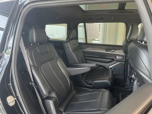 Certified 2022 Jeep Grand Cherokee L Overland AWD/4WD image 20
