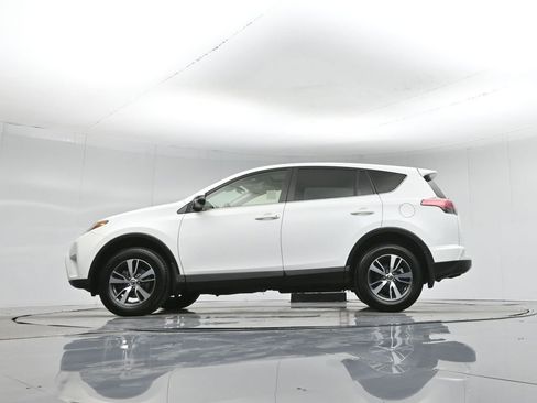 Used 2018 Toyota RAV4 XLE w/ Carpet Mat Package image 51