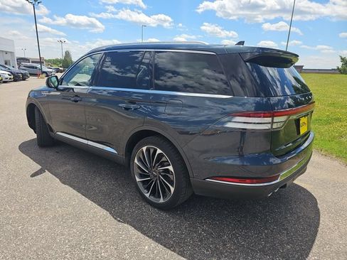 Used 2022 Lincoln Aviator Reserve w/ Equipment Group 201A AWD/4WD image 3