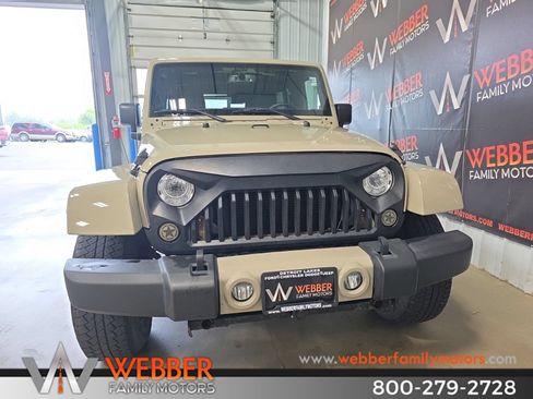 Used 2017 Jeep Wrangler Unlimited Sahara w/ Trailer Tow Group AWD/4WD image 2