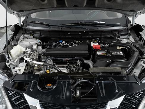 Used 2015 Nissan Rogue SV w/ SV Premium Package image 42