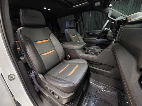 Used 2024 GMC Sierra 2500 AT4 w/ AT4 Premium Plus Package image 22