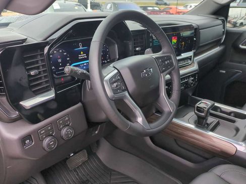 Used 2026 Chevrolet Silverado 1500 LT Trail Boss w/ Safety Package AWD/4WD image 10