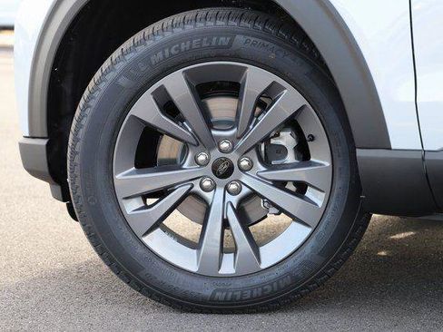 New 2026 Ford Explorer Active w/ Active Comfort Package image 2