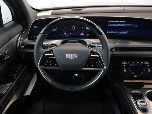 New 2026 Cadillac Vistiq Sport image 11