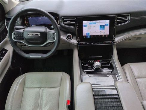 Used 2022 Jeep Wagoneer Series II AWD/4WD image 25