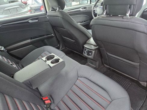 Used 2015 Ford Fusion SE w/ Equipment Group 201A FWD image 24