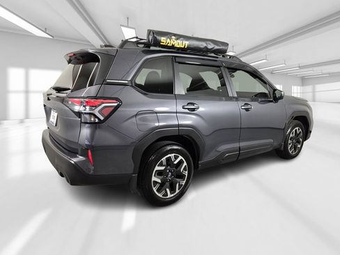 Certified 2025 Subaru Forester Premium w/ Convenience Package #2 AWD/4WD image 8