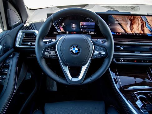 New 2026 BMW X5 xDrive50e image 11
