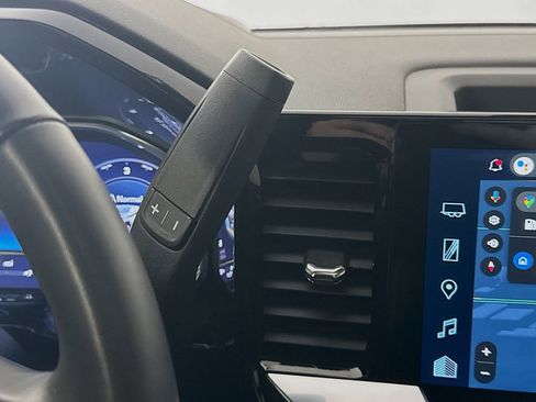 Used 2024 Chevrolet Silverado 2500 LT w/ Convenience Package image 17