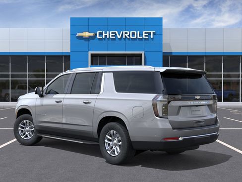 New 2026 Chevrolet Suburban LT w/ Comfort Package AWD/4WD image 3