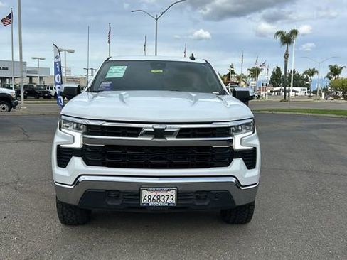 Used 2024 Chevrolet Silverado 1500 LT image 9