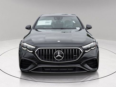 New 2026 Mercedes-Benz E 53 AMG e 4MATIC Sedan image 2