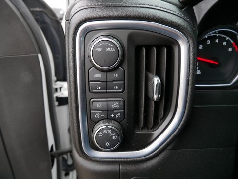 Used 2021 Chevrolet Silverado 1500 RST AWD/4WD image 25