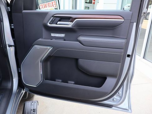 New 2026 GMC Sierra 1500 Denali w/ Denali Reserve Package image 40