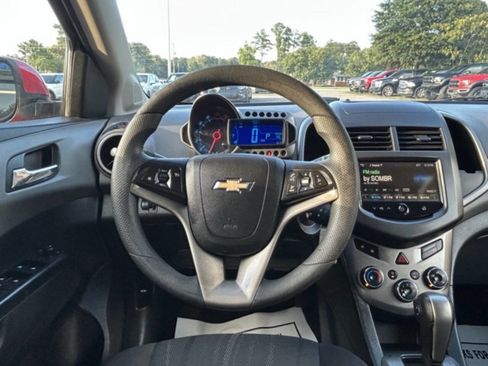 Used 2013 Chevrolet Sonic LT image 12