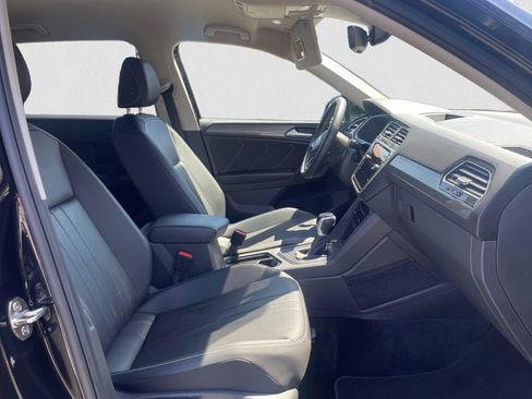 Certified 2023 Volkswagen Tiguan SE FWD image 15