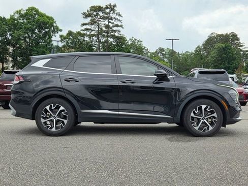 Used 2024 Kia Sportage EX FWD image 6