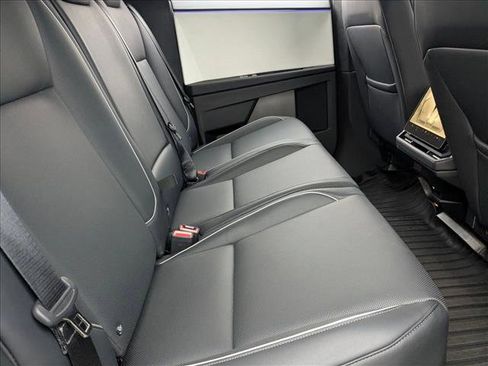 Used 2024 Tesla Cybertruck AWD Crew Cab image 18