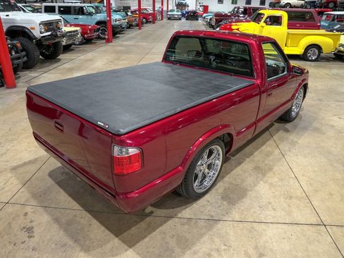 Used 2003 Chevrolet S10 Pickup LS w/ LS Preferred Equipment Group RWD image 17