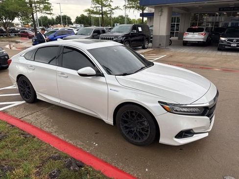 Used 2021 Honda Accord Touring image 1