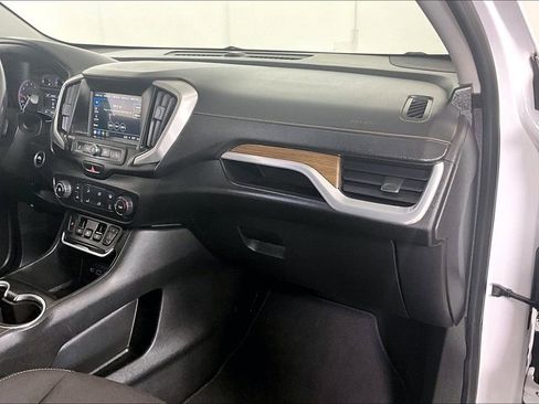 Used 2018 GMC Terrain SLE image 15