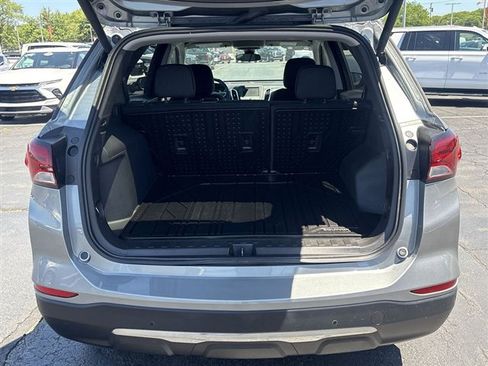 Certified 2024 Chevrolet Equinox LT w/ LPO, Floor Liner Package FWD image 24