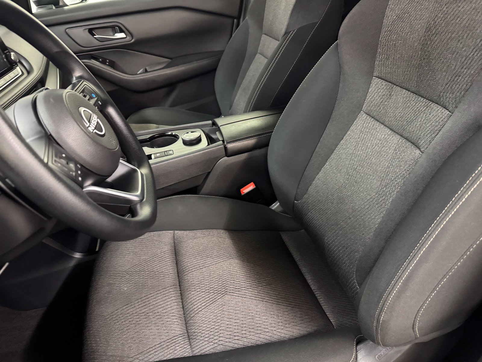 Certified 2024 Nissan Rogue SV AWD/4WD image 12