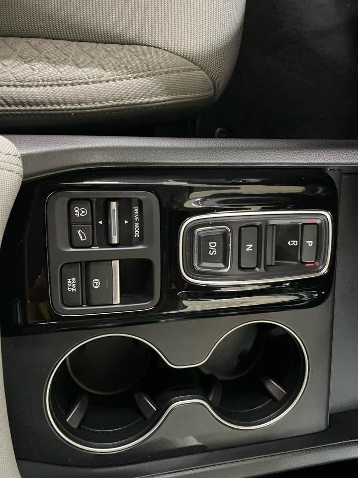 Used 2023 Honda Pilot LX image 24