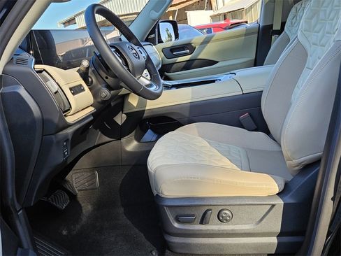 New 2026 Nissan Armada Platinum image 4