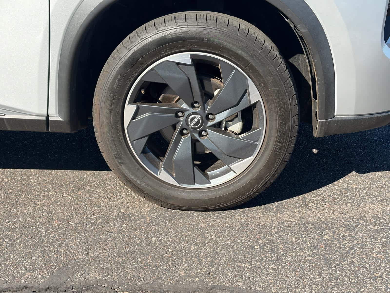 Certified 2024 Nissan Rogue SV AWD/4WD image 5