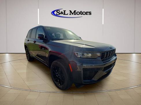 New 2026 Jeep Grand Cherokee Altitude AWD/4WD image 1