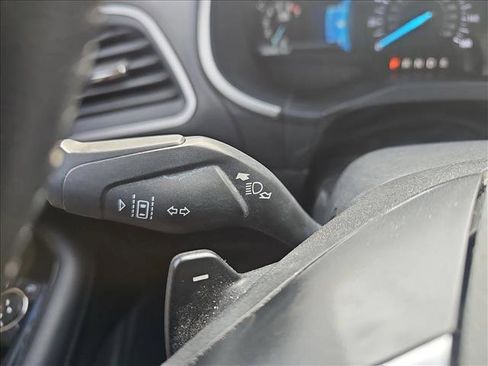 Used 2018 Ford Edge SEL image 26