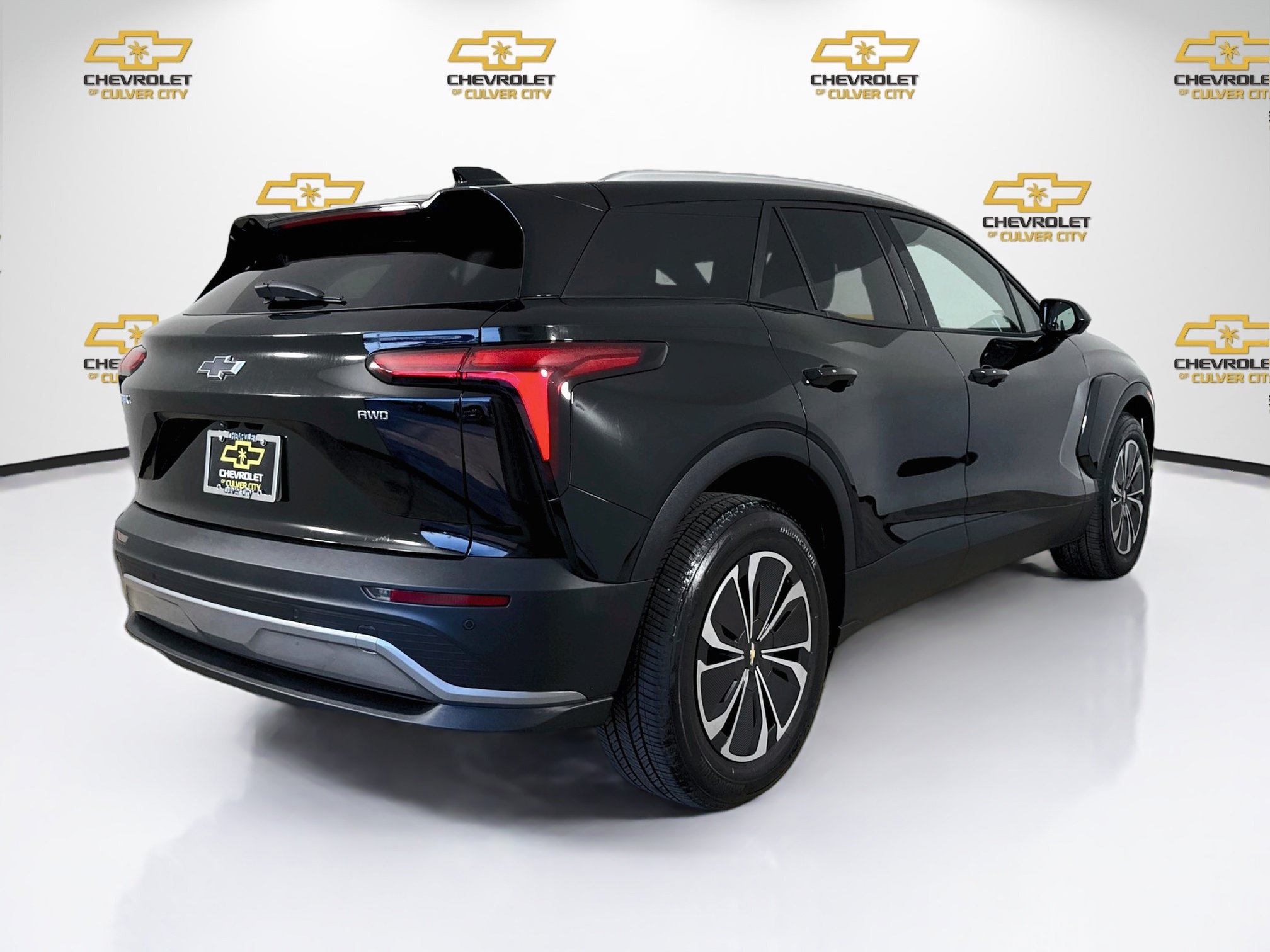 Used 2025 Chevrolet Blazer EV LT AWD/4WD image 8