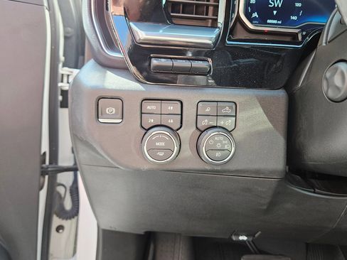 Used 2022 Chevrolet Silverado 1500 High Country w/ High Country Premium Package image 19